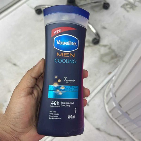 لوسیون خنک کننده بدن آقایان وازلین مدل Men Cooling حجم 400 میل